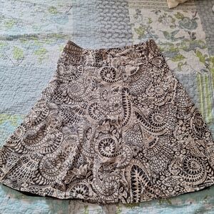 Geoffrey Beene Black and Cream Patterned Fabric